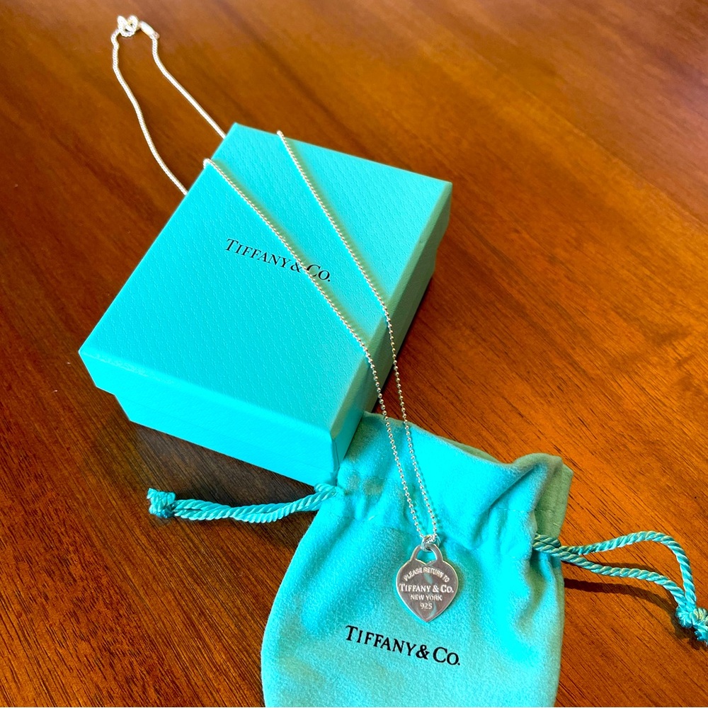 TIFFANY & CO. Return to Tiffany & Co. heart tag necklace with bubble chain!
